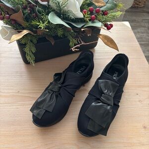 Prada Milano Women's Calzature Donna Black Bow Sneakers Size 39.5 / US 8.5 Lux‎